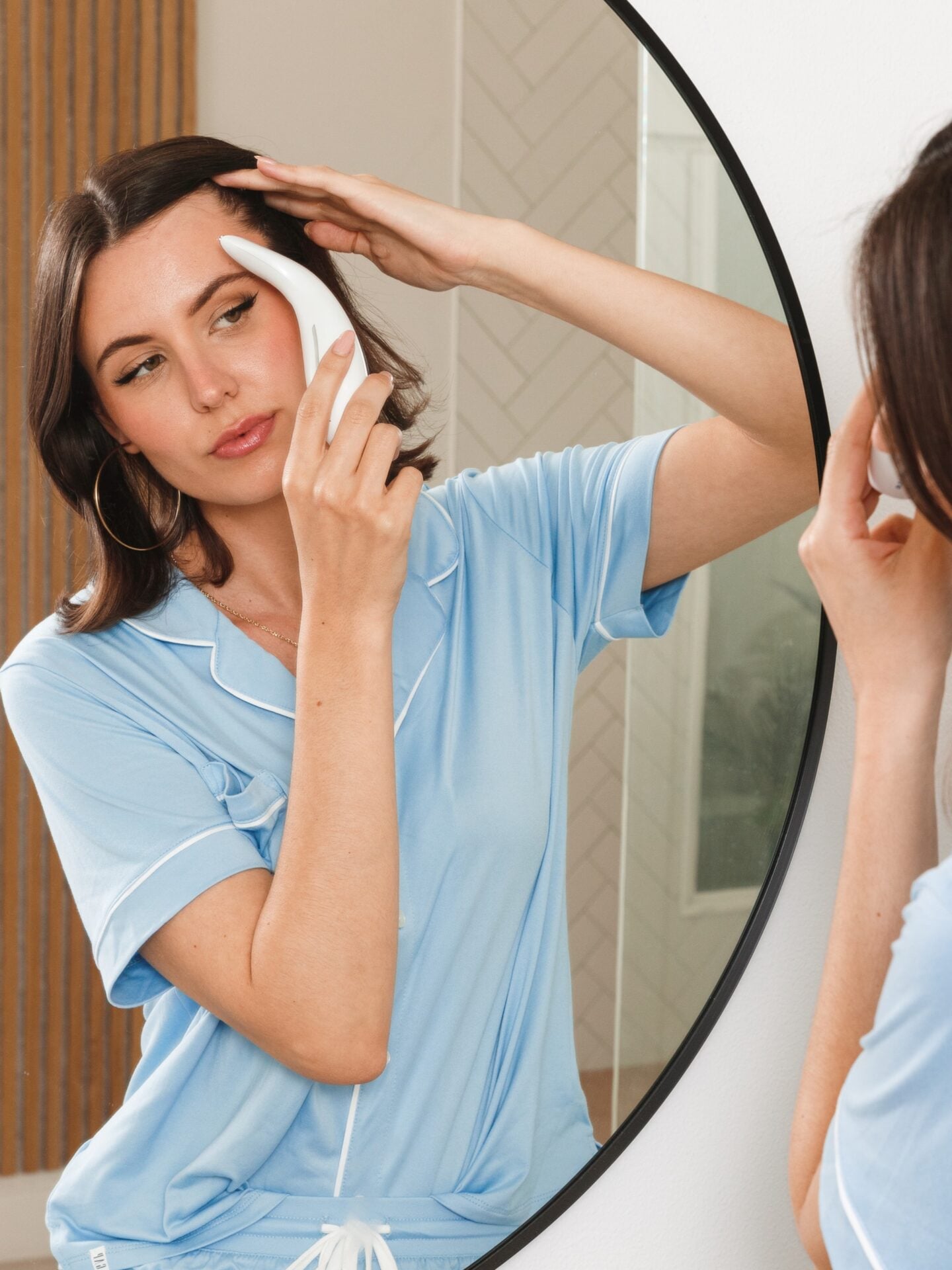 The uniquely curved Arc massage head effortlessly glides along your face, helping to improve absorption of creams and lotions
Our Doset Facial Massager offers 3 modes of operation, providing a versatile and customizable experience
Specifically designed for women, our Face Massager is incredibly easy to use
Designed with converience in mind, our rechargeable facial massager is compact and stylish, making it perfect for on-the-go use
Includes 1 Facial Massager, 1 USB Cable, and 1 User Manual